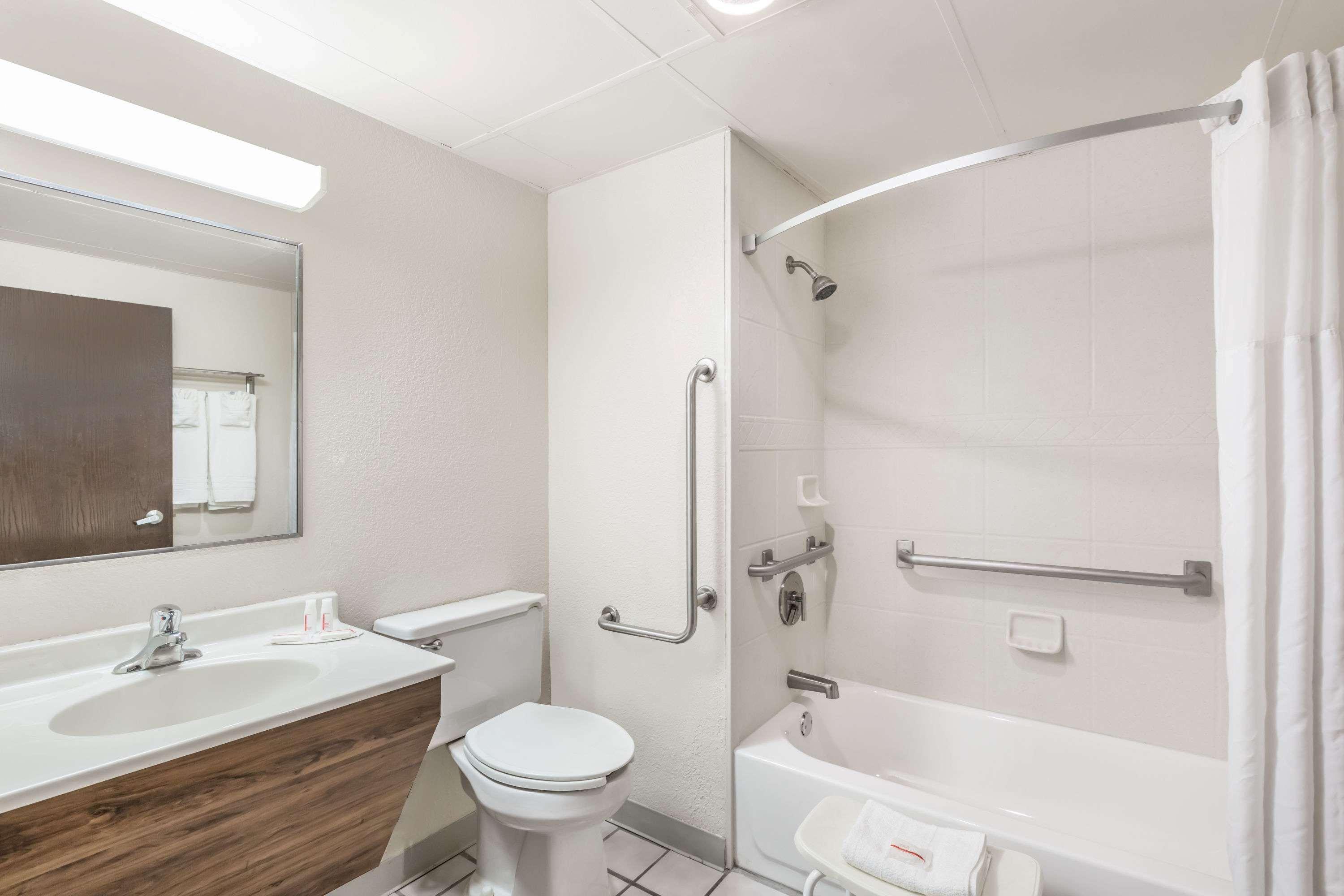 Fairbridge Express 2* Nyack